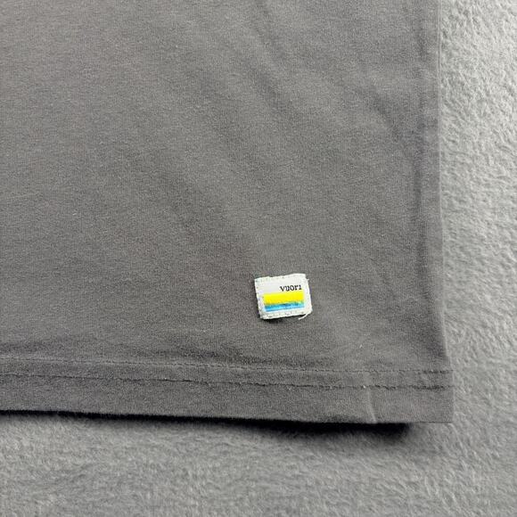 Vuori "The Rise. The Shine." T-shirt Men's Medium Gray Short Sleeve Designer - Picture 2 of 8